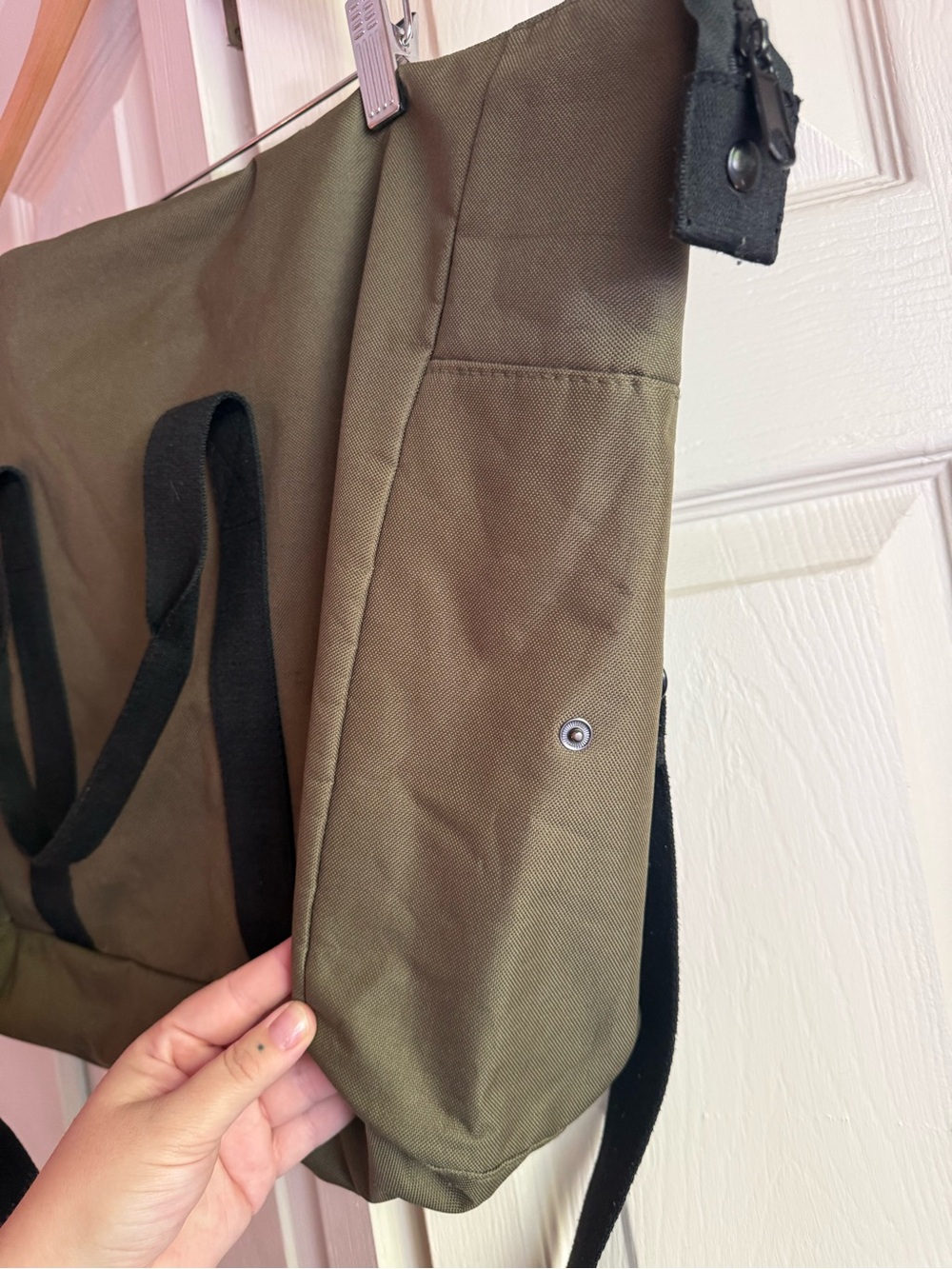 Indigo Anywhere Bag - Olive Green Canvas Tote with Black Straps - Picture 2 of 7